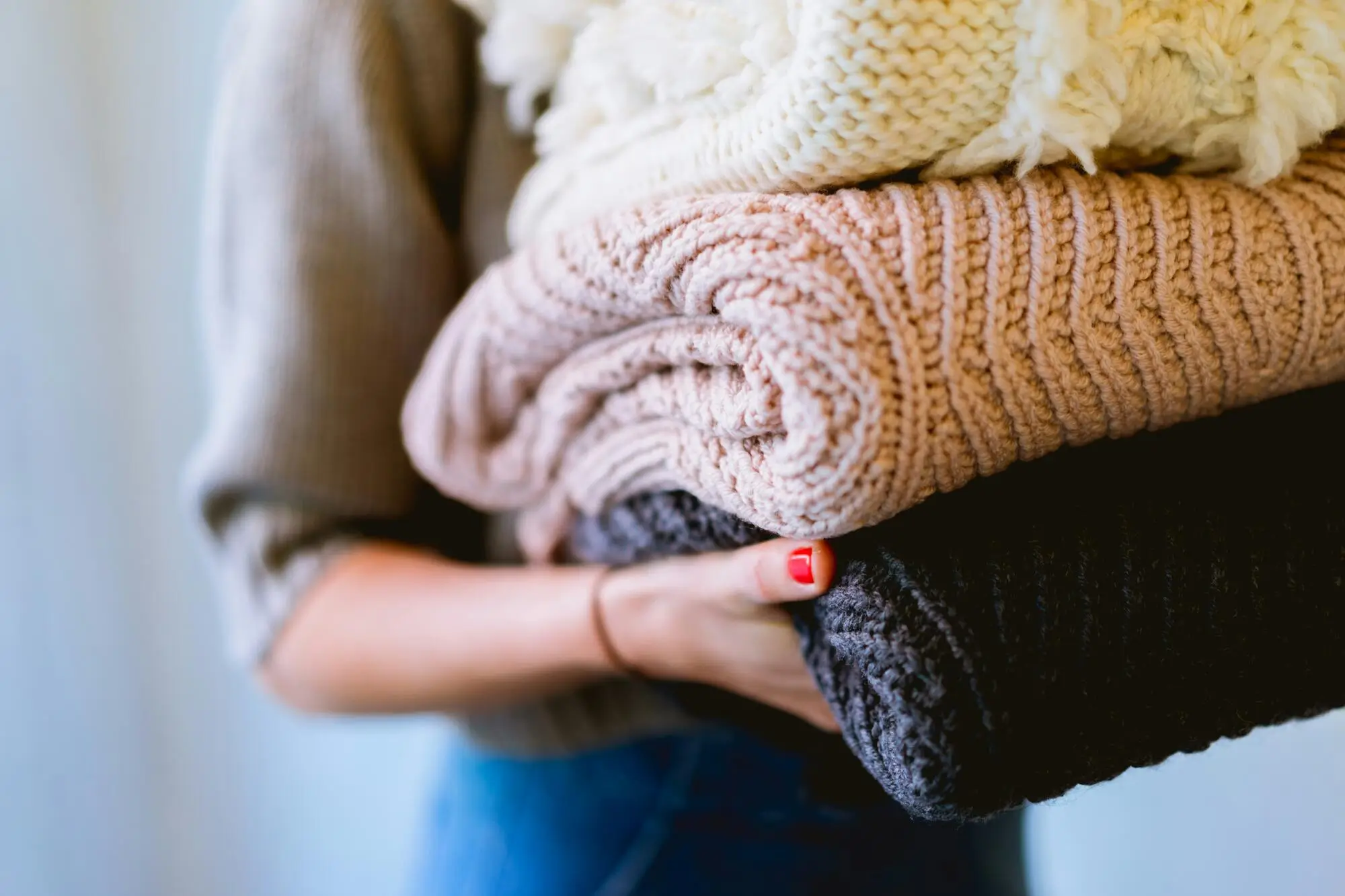 Laundering Tips for Vacation Rental Linens: Keeping Them Fresh and Crisp in Wisconsin Dells